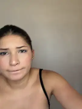 VioletaSanchez24 online show from 17, 7, 2026