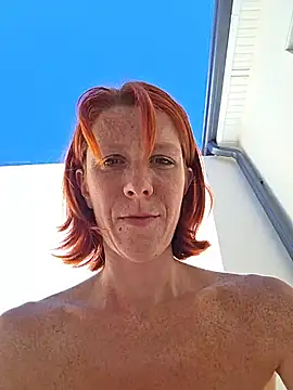 Snapshot of PoppyBoop chatting on 4, 7, 2026 PoppyBoop online show from 4, 7, 2026