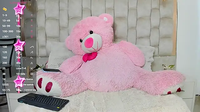 Snapshot of MaddyReyes chatting on 18, 6, 2026 MaddyReyes online show from 18, 6, 2026