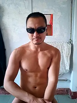 muscleboy63 online show from 12, 5, 2026