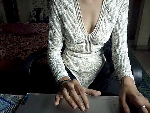 Snapshot of Sexyrossy7 chatting on 15, 5, 2026 Sexyrossy7 online show from 15, 5, 2026