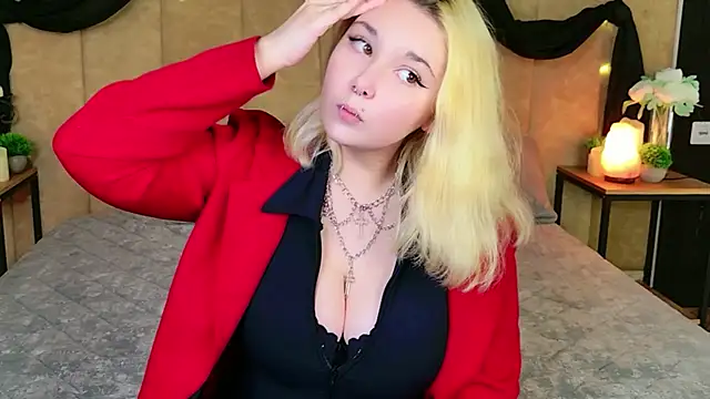 Snapshot of Cassey_Well chatting on 25, 6, 2026 Cassey Well online show from 25, 6, 2026