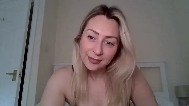 Babe blond online show from 6, 7, 2026