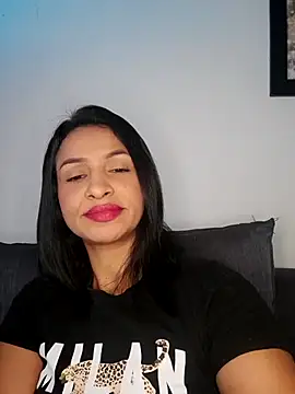 Snapshot of mell0102 chatting on 4, 6, 2026 mell0102 online show from 4, 6, 2026