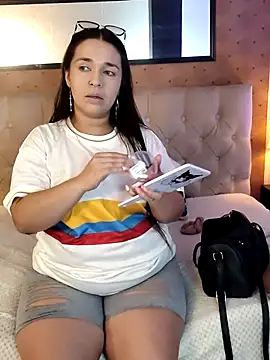 Snapshot of Isabella_cherry69 chatting on 23, 6, 2026 Isabella cherry69 online show from 23, 6, 2026