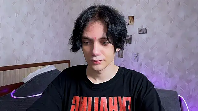 Snapshot of Zombde chatting on 13, 6, 2026 Zombde online show from 13, 6, 2026