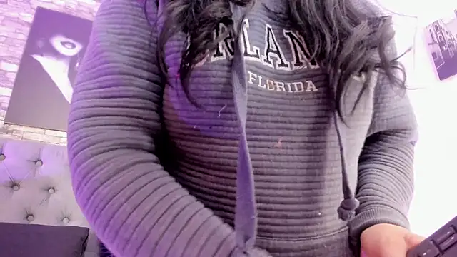 Snapshot of CloeMature chatting on 6, 6, 2026 CloeMature online show from 6, 6, 2026