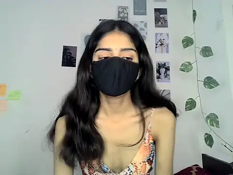 Snapshot of SASSY__BABY_ chatting on 12, 5, 2026 SASSY BABY online show from 12, 5, 2026