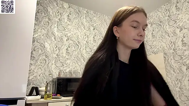 Snapshot of HinaDesire chatting on 10, 5, 2026 HinaDesire online show from 10, 5, 2026