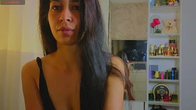 Snapshot of YvisSweet chatting on 22, 5, 2026 YvisSweet online show from 22, 5, 2026