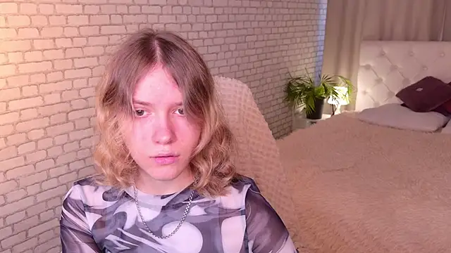 Snapshot of MilanaRayy chatting on 20, 6, 2026 MilanaRayy online show from 20, 6, 2026