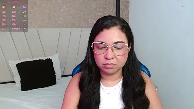 Snapshot of AliceSmity__ chatting on 9, 6, 2026 AliceSmity online show from 9, 6, 2026