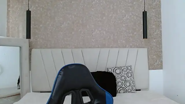 Snapshot of AliceSmity__ chatting on 9, 8, 2026 AliceSmity online show from 9, 8, 2026