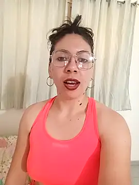 Snapshot of Mia_essence chatting on 11, 5, 2026 Mia essence online show from 11, 5, 2026
