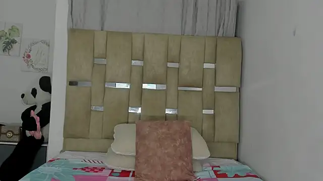 AnahiMiller2 online show from 24, 6, 2026
