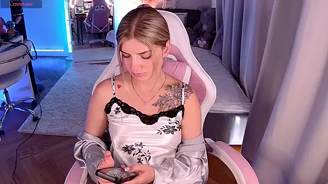 Leri One online show from 8, 6, 2026