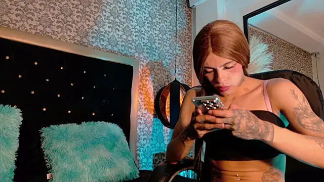 KarolFoxxi   online show from 5, 6, 2026