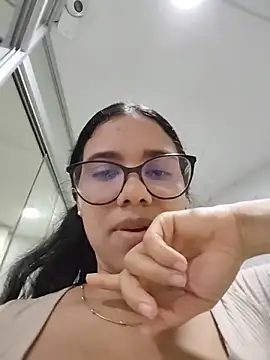 alanahot94 online show from 7, 6, 2026