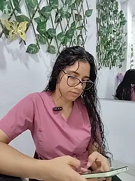 alanahot94 online show from 16, 6, 2026