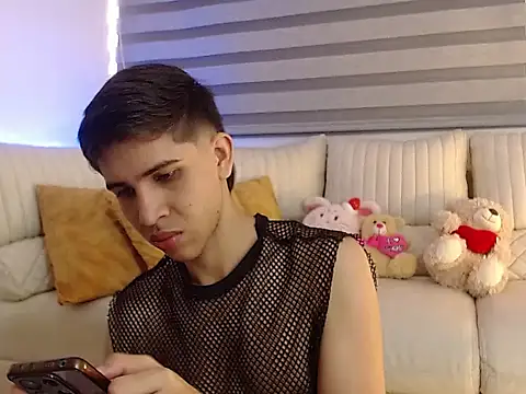 Snapshot of joshua_saenz_ chatting on 14, 7, 2026 joshua saenz online show from 14, 7, 2026