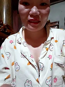Snapshot of -Trici- chatting on 5, 7, 2026 -Trici- online show from 5, 7, 2026