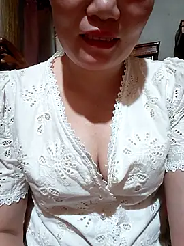 Snapshot of -Trici- chatting on 7, 7, 2026 -Trici- online show from 7, 7, 2026