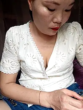 Snapshot of -Trici- chatting on 13, 7, 2026 -Trici- online show from 13, 7, 2026