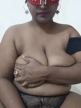 Snapshot of Ponaam-Babe chatting on 28, 7, 2026 Ponaam-Babe online show from 28, 7, 2026