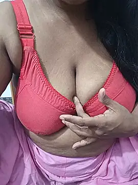 Snapshot of Ponaam-Babe chatting on 6, 8, 2026 Ponaam-Babe online show from 6, 8, 2026