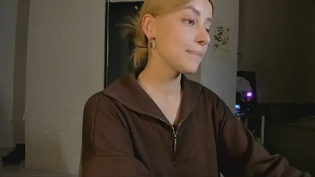 Snapshot of Jane_Bright chatting on 8, 3, 2025 Jane Bright online show from 8, 3, 2025