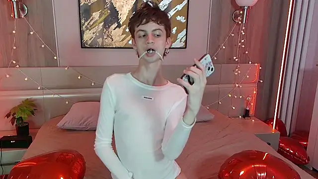 Bimbo boy  online show from 19, 5, 2026