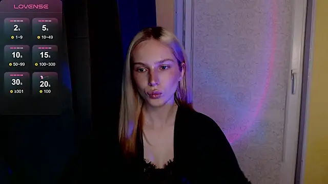 Snapshot of MichelleVelour chatting on 12, 5, 2026 MichelleVelour online show from 12, 5, 2026
