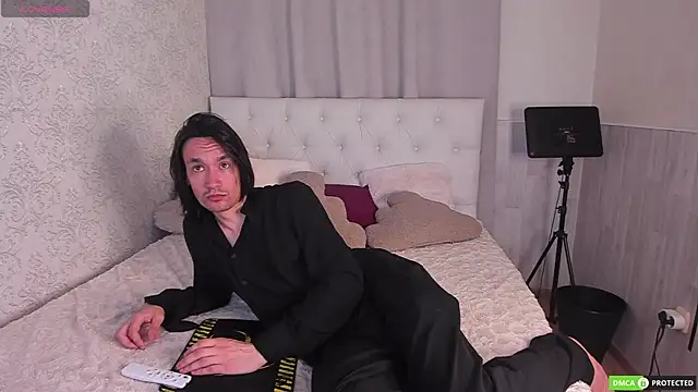 CalvinChapman online show from 4, 7, 2026