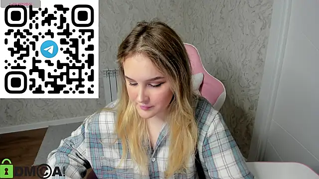 Snapshot of Stacey_Dawson chatting on 27, 5, 2026 Stacey Dawson online show from 27, 5, 2026