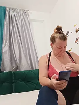 Snapshot of JuliaBestX chatting on 28, 6, 2026 JuliaBestX online show from 28, 6, 2026