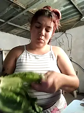 Emely lovee  online show from 16, 7, 2026