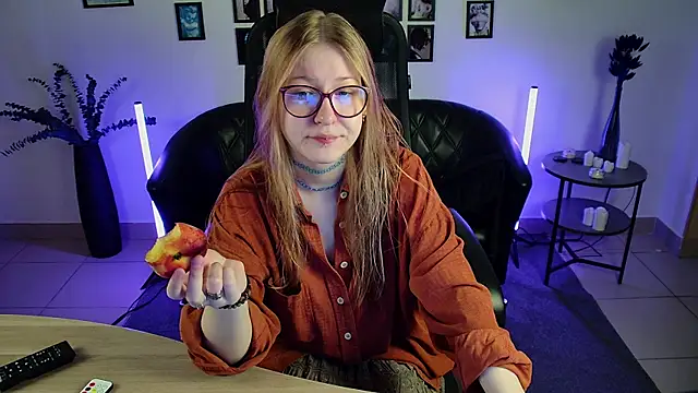 lanafitch online show from 26, 6, 2026