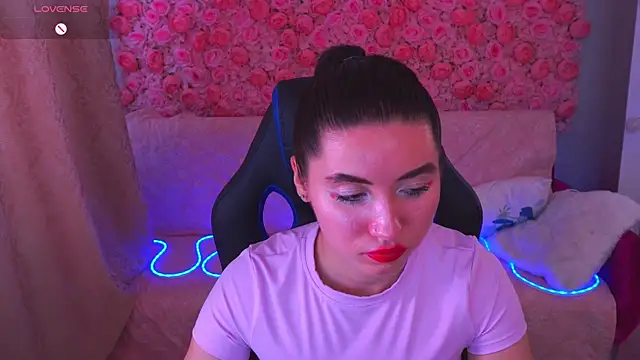 Snapshot of Lola_Leeee chatting on 12, 5, 2026 Lola Leeee online show from 12, 5, 2026