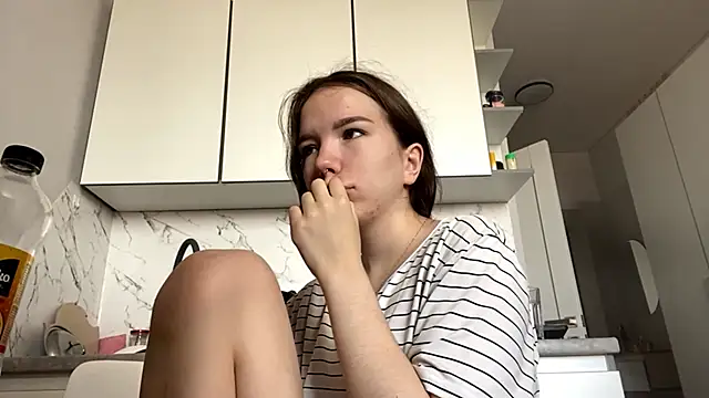 FewerCadre online show from 17, 6, 2026