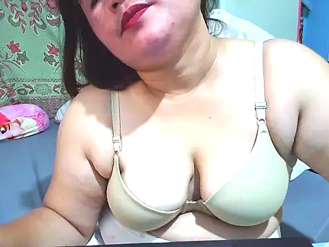 Snapshot of xsweetlover69x chatting on 23, 6, 2026 xsweetlover69x online show from 23, 6, 2026