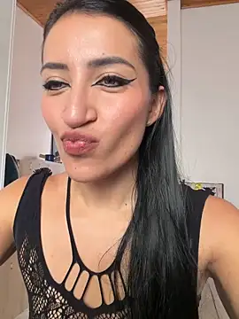 Charlottee01- online show from 8, 6, 2026