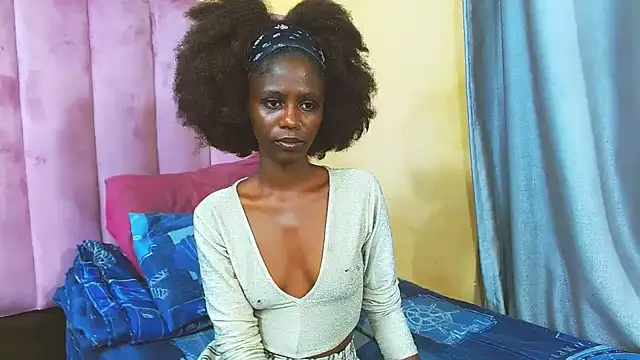 SexySlimTeaXx online show from 18, 6, 2026