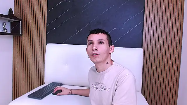 Isak Berekoa online show from 24, 5, 2026