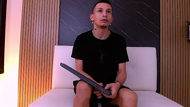 Isak Berekoa online show from 13, 6, 2026