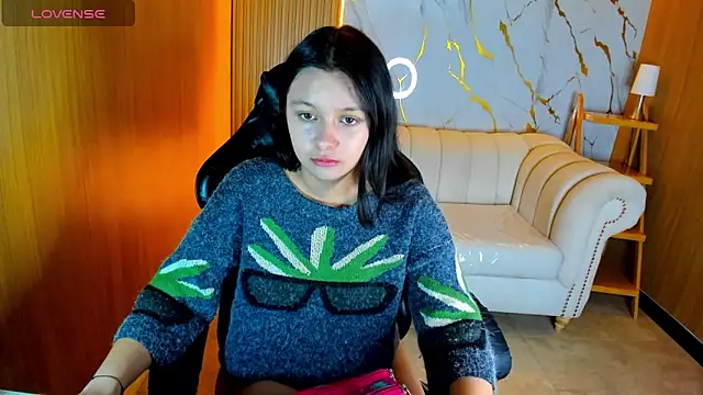 HoneyDoll tf online show from 7, 6, 2026