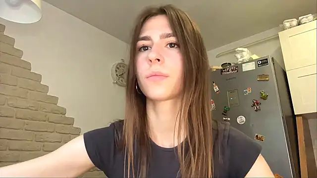 ZaraGuyette online show from 19, 6, 2026