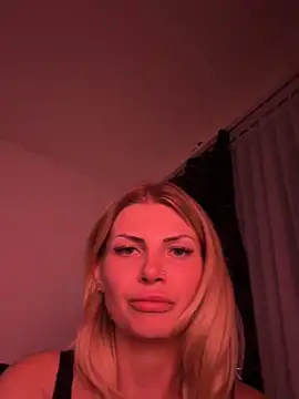 Snapshot of Hailey_amour chatting on 12, 5, 2026 Hailey amour online show from 12, 5, 2026