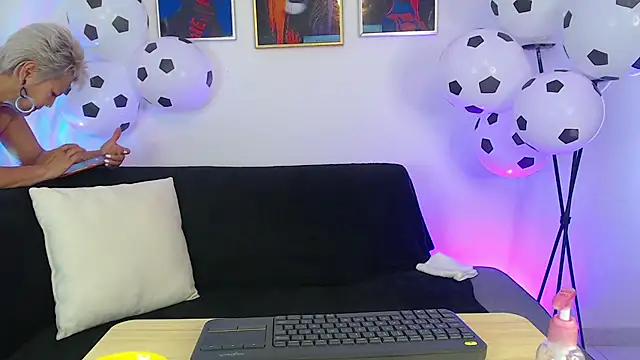 Snapshot of Jacky_Smith1 chatting on 2, 7, 2026 Jacky Smith1 online show from 2, 7, 2026