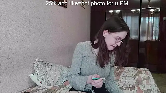 SeXLenaX online show from 28, 5, 2026