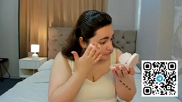 Snapshot of Ayleen_Gece chatting on 1, 6, 2026 Ayleen Gece online show from 1, 6, 2026